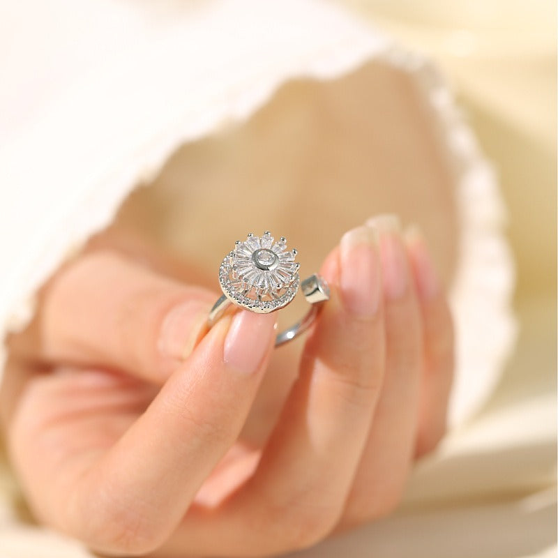 Fashionable Flower Inlaid Zircon Opening Ring for Banquets & Weddings