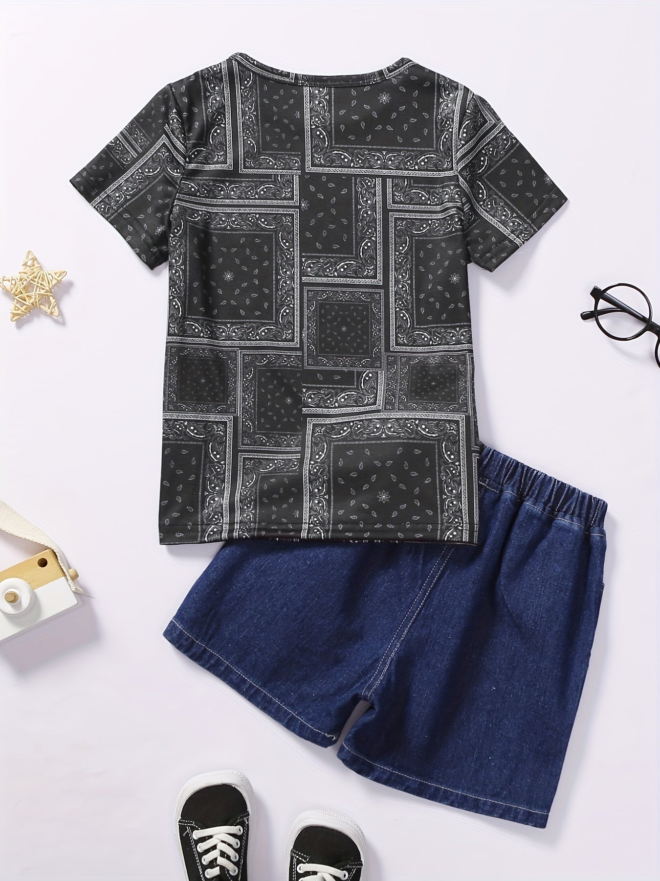 Boys Allover Print Casual Outfit Round Neck T shirt & Denim Shorts Set