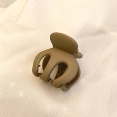 Matte Solid Hair Claw Clip Non Slip Strong Hold Grip Hair Jaw Clip