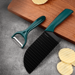 Sharp Crinkle Cutter for Potatoes, Carrots - Kitchen Gadge