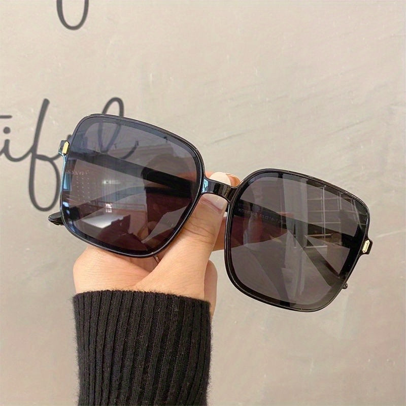 Square Sunglasses Gradient UV400 Sun Shades with Case & Cloth