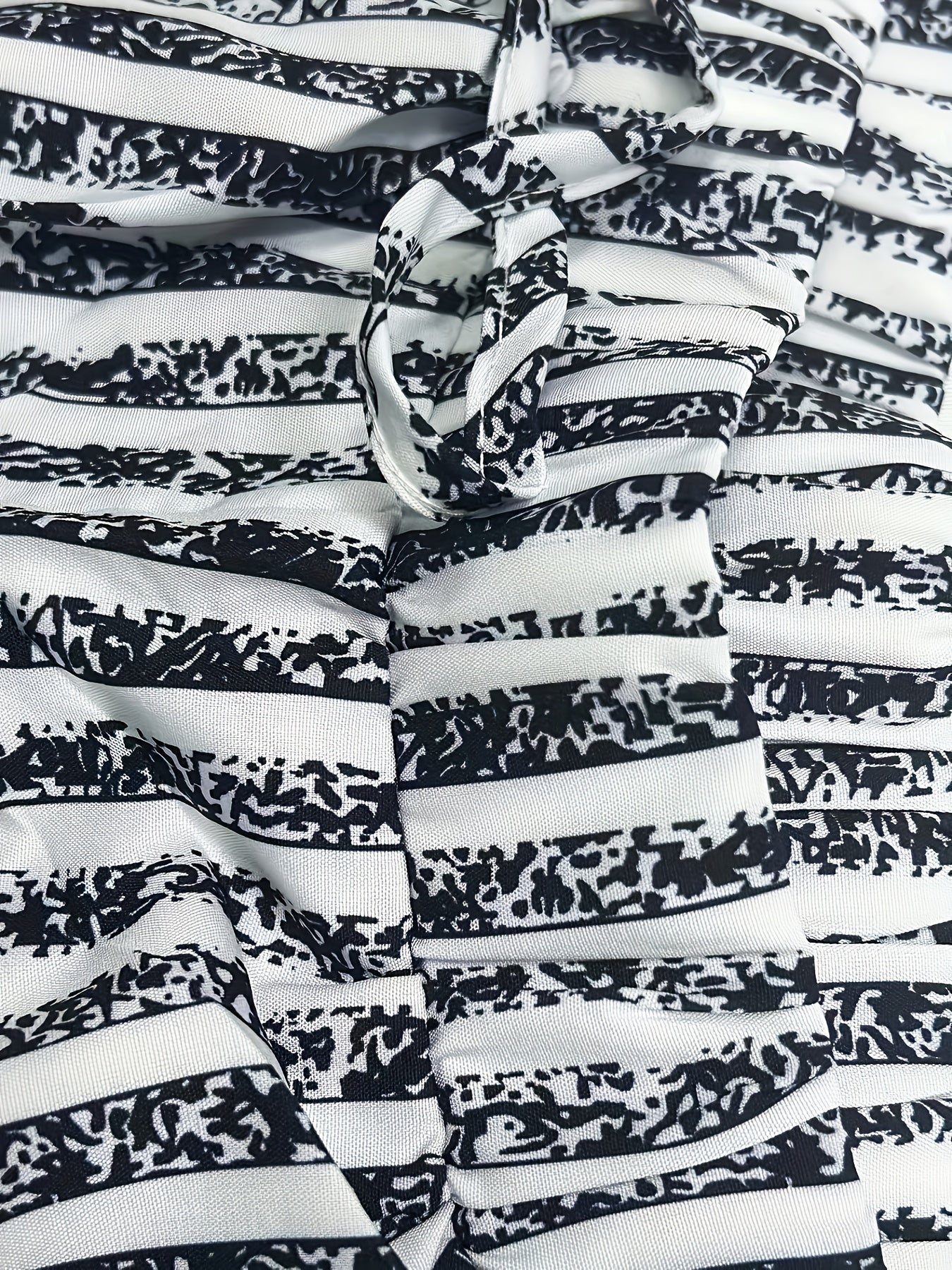  Striped Print Tie Waist Trousers