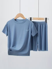 2pcs Boys Smile Face Icon Loungewear Set Kids Summer T shirt & Shorts