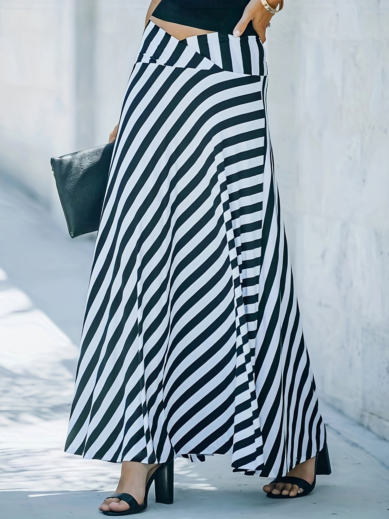  Stripe Print V Waist Maxi Skirt