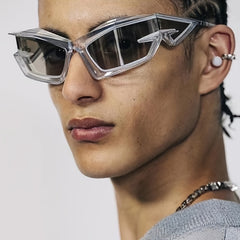 Futuristic Sense Tech Sunglasses Y2K Street Shot Catwalk Opposite Sex