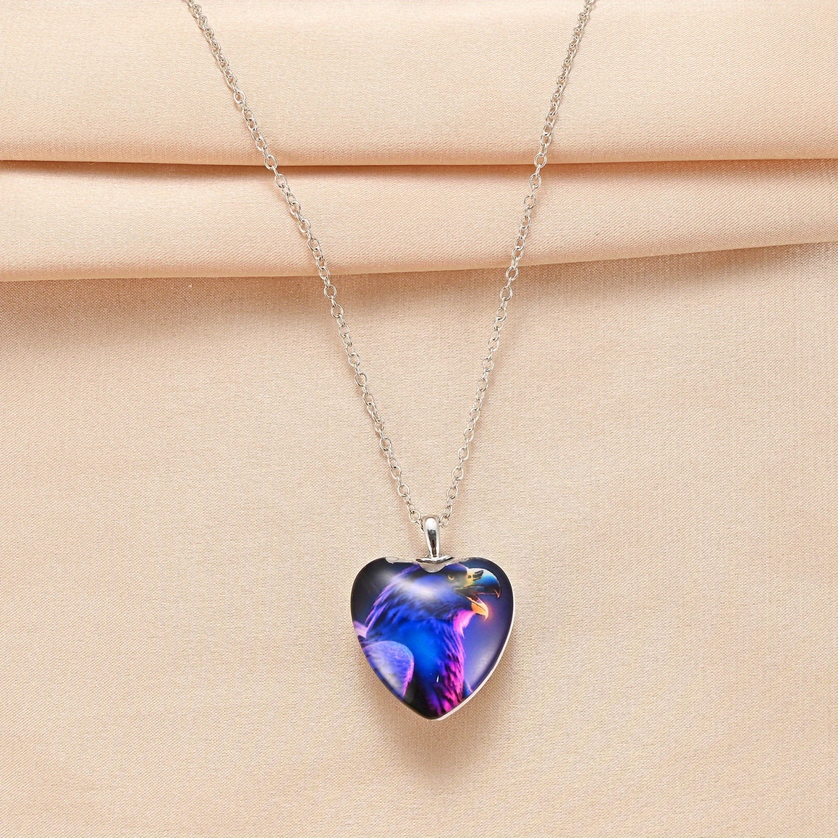 Heart Shaped Crystal Pendant Necklace With Eagle Pattern Hip Hop Gift