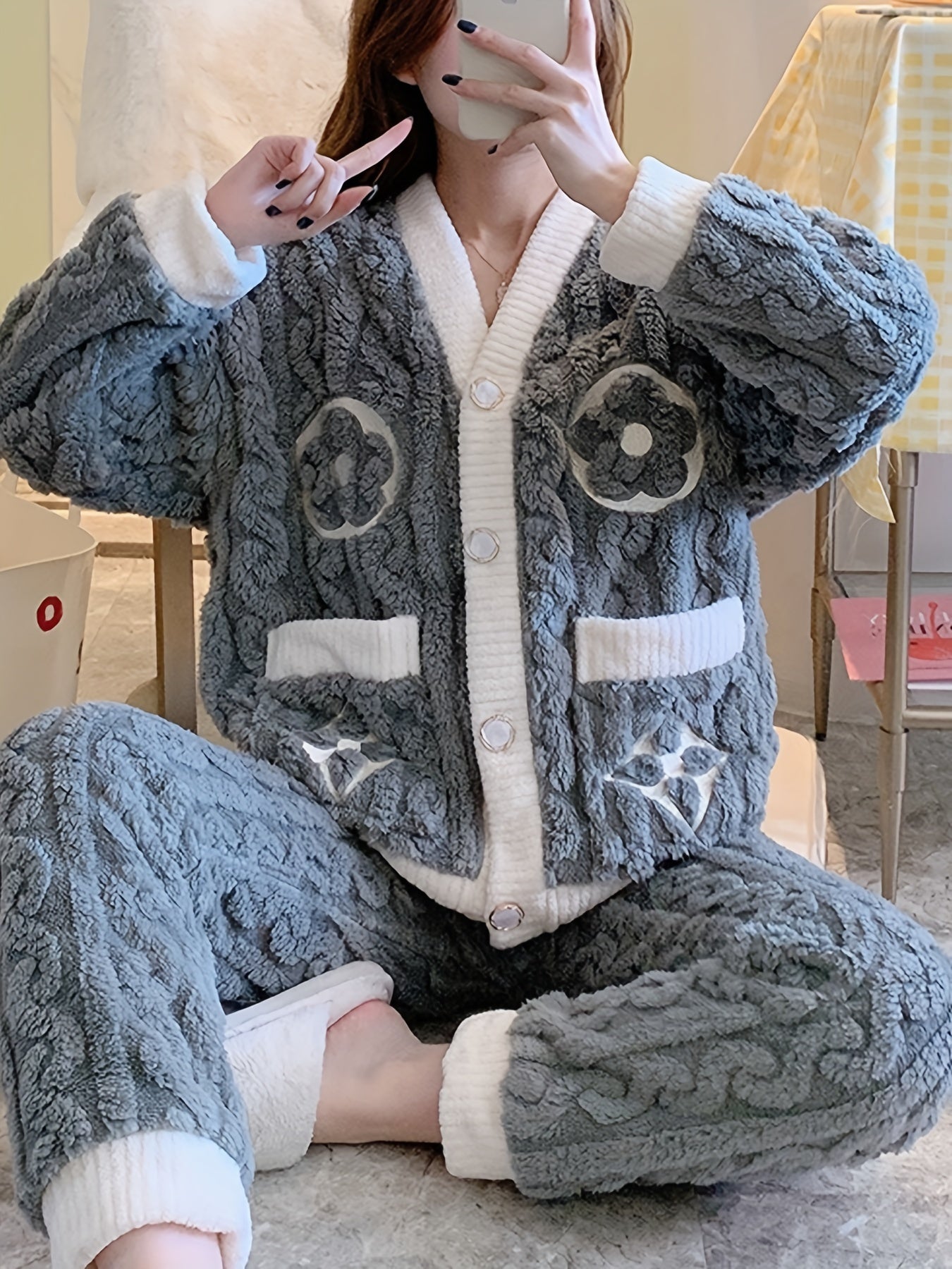 Floral Print Fuzzy Pajama Set Long Sleeve V Neck Women's Sleepwear