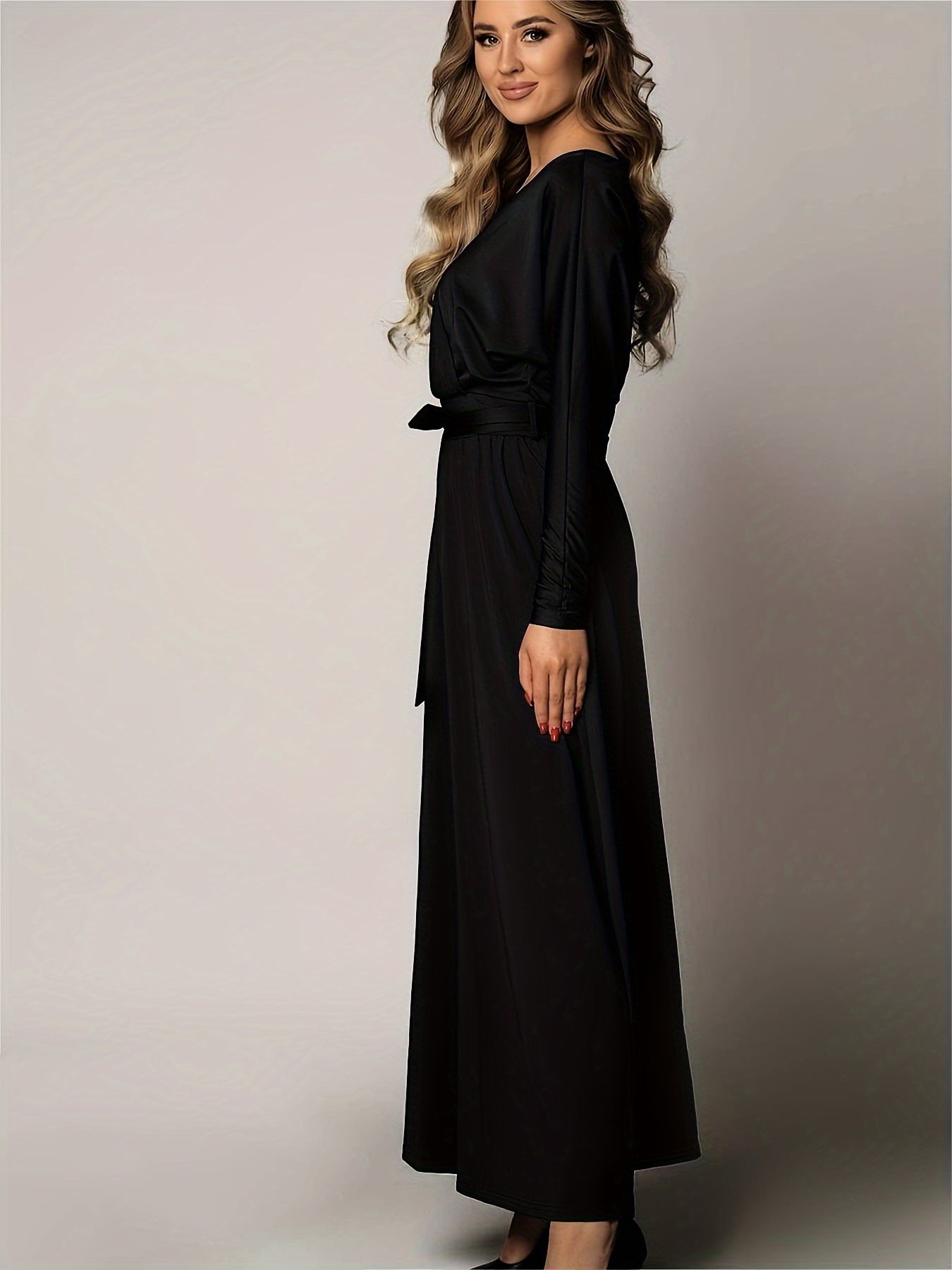  Long Sleeve V Neck Maxi Dress With Belt