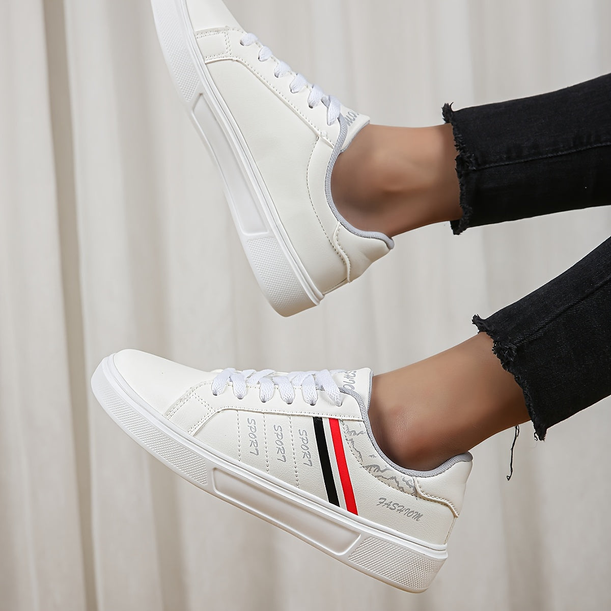 Stripes Pattern Faux Leather Skate Shoes Non Slip Flat Sneakers