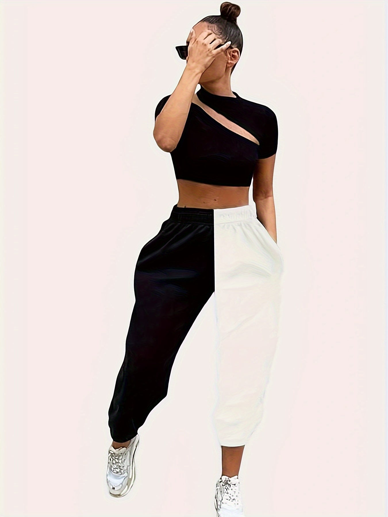  Colorblock High Rise Tapered Leg Trousers