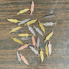 100pcs Feather Pendants DIY Jewelry Making Various Colors