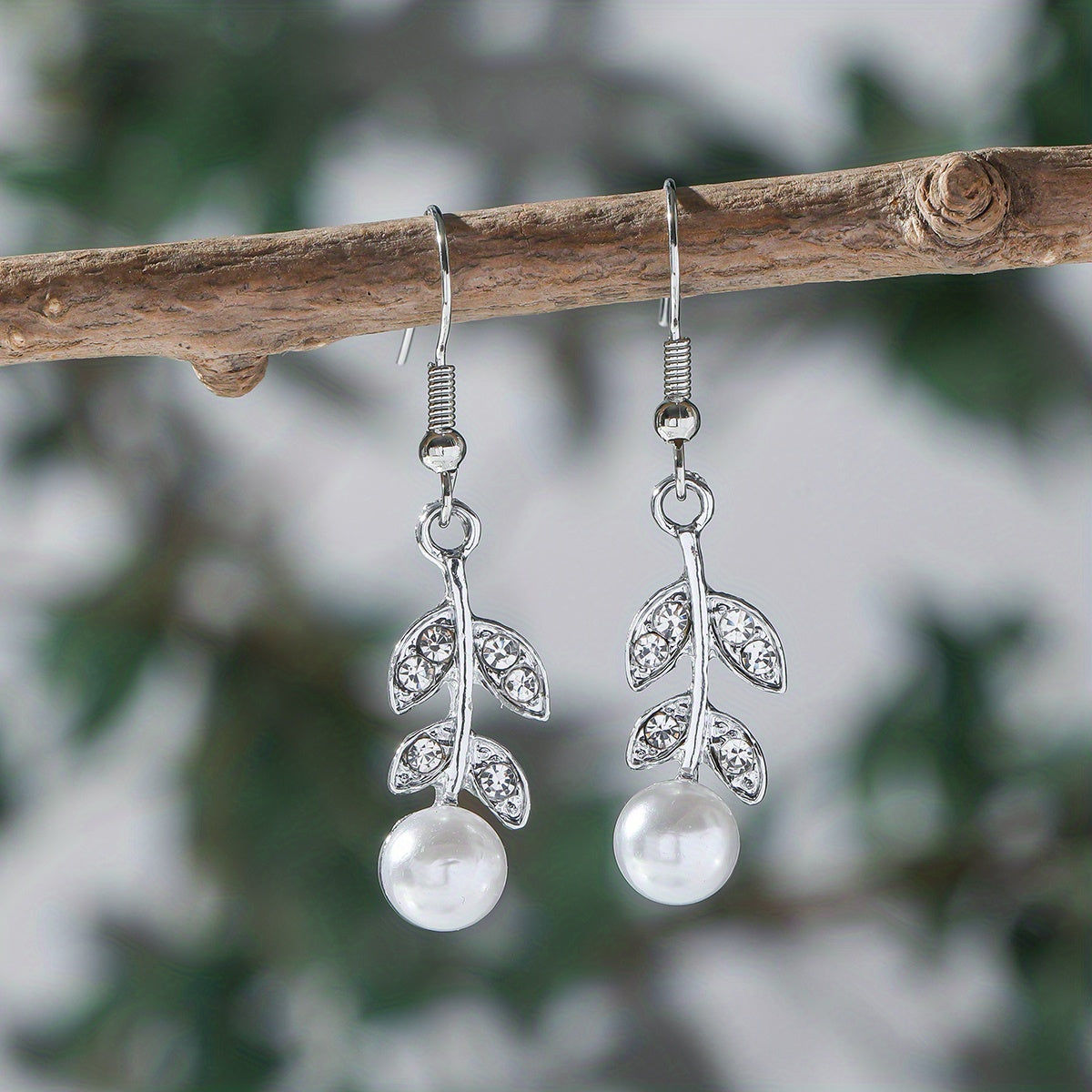 Silvery Leaf Rhinestone Faux Pearl Pendant Earrings Sexy Style
