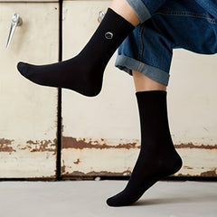 Cute Cartoon Embroidery & Comfy College Style Women's Socks
