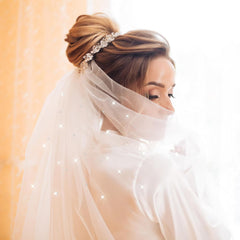 Short Bridal Veil with Satin Edge and Comb - Wedding Accessory