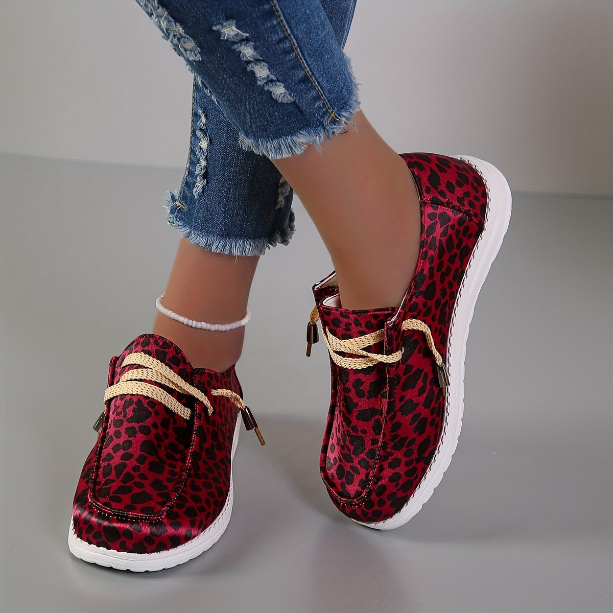 Leopard Print Canvas Shoes Lightweight Low Top Lace Up Walking Shoes
