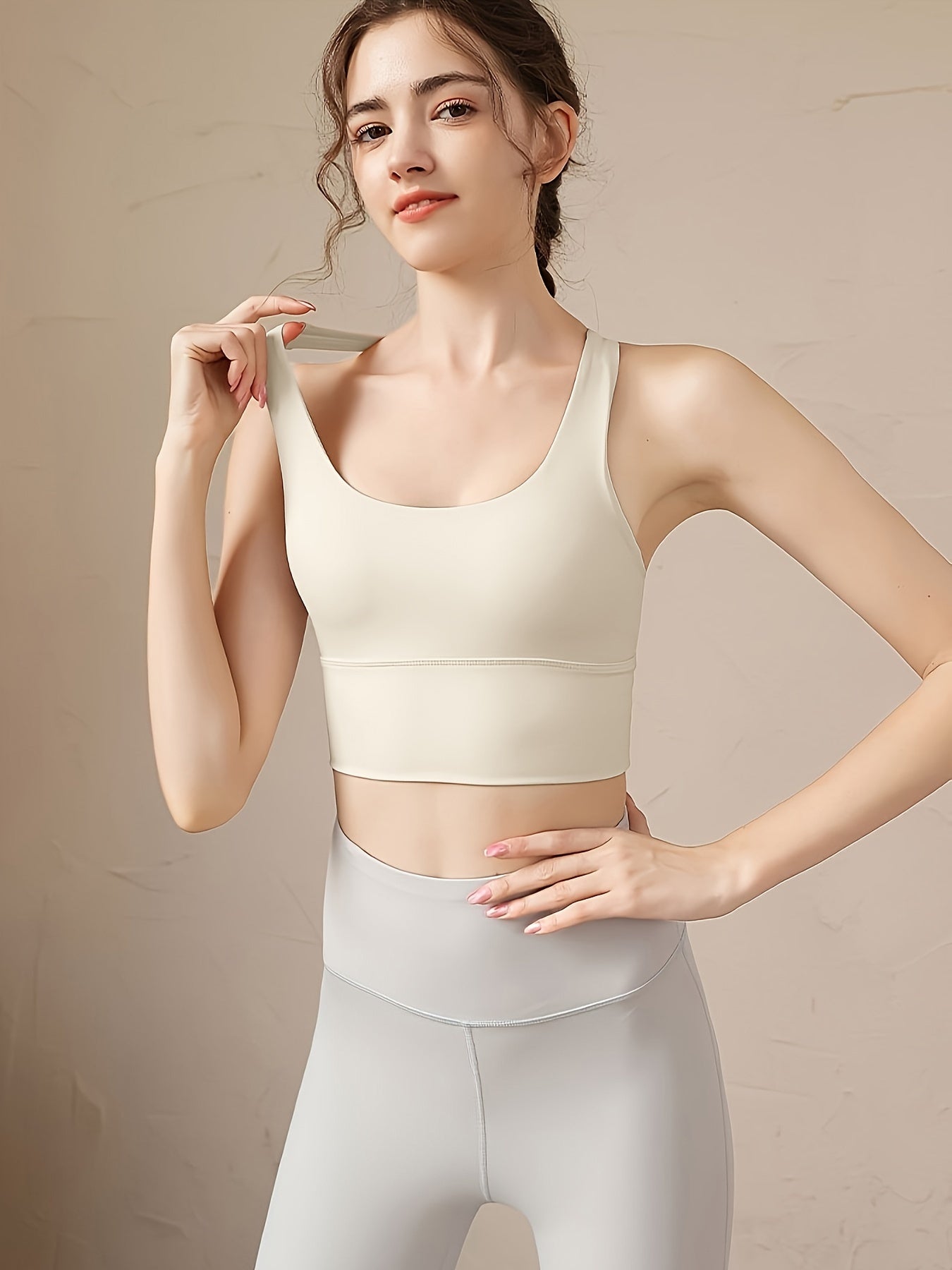 Criss Cross Straps Sporty Bra Shockproof Yoga Top