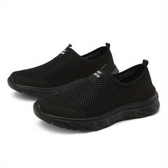 Men's Lightweight Mesh Slip On Sneakers for Outdoor Training