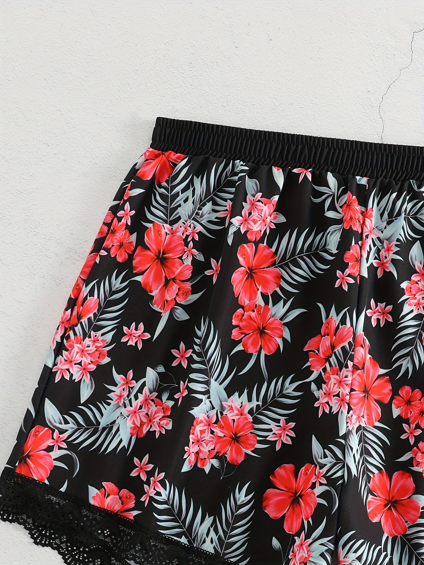  Rose Print Lace Elastic Stretch Shorts