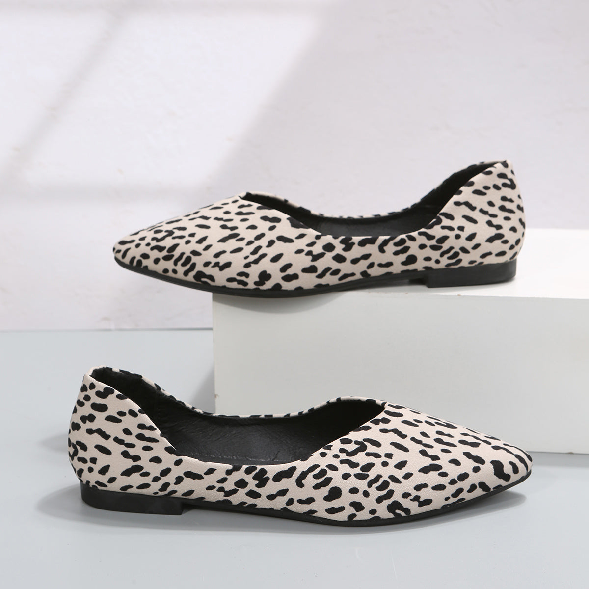 Pointed Toe Slip on Flat Shoes for Women