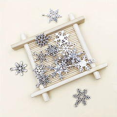 16pcs Snowflake Pattern Pendants for DIY Jewelry