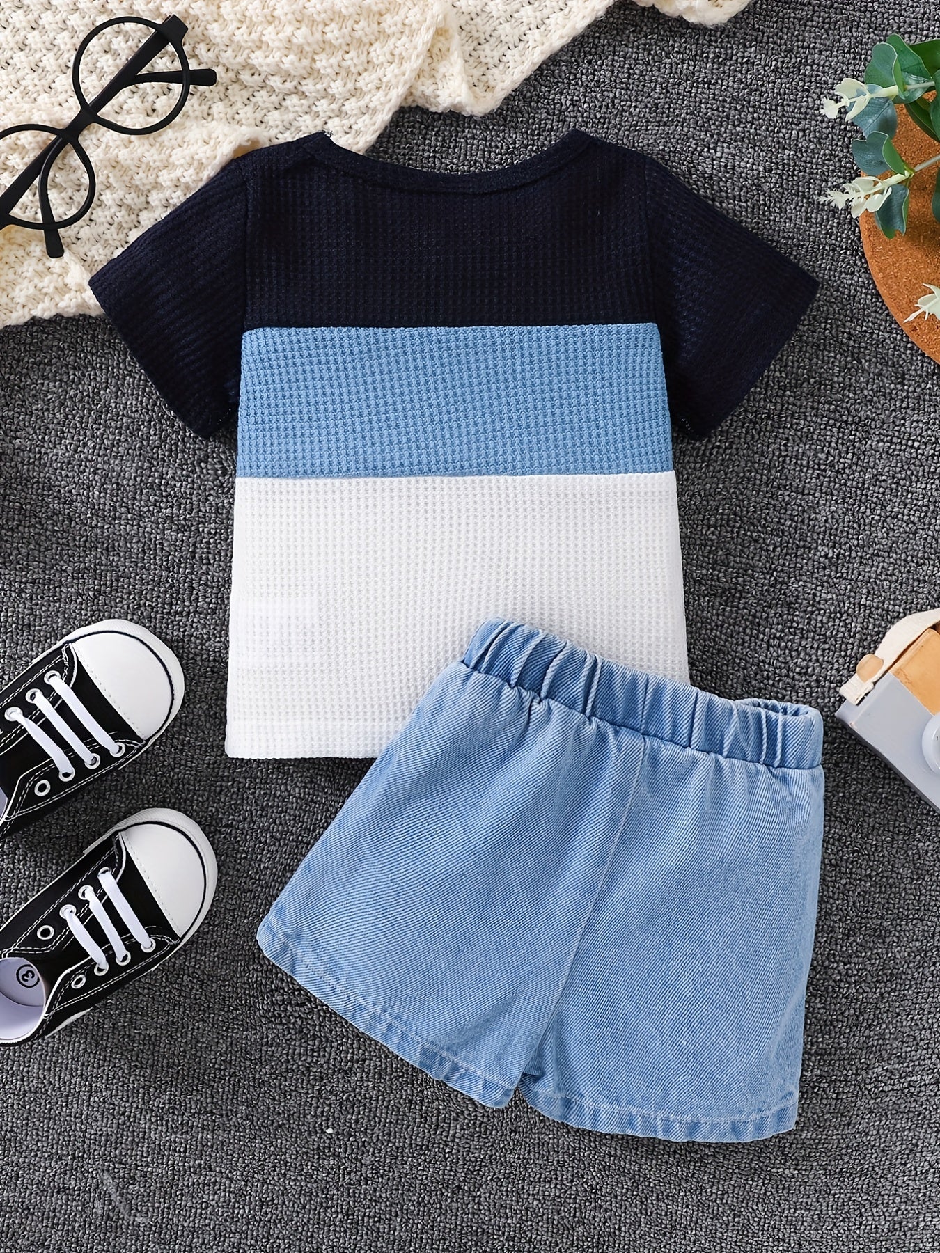 2pcs Baby Boys Block Neck T shirt & Denim Shorts Summer Clothes Sets