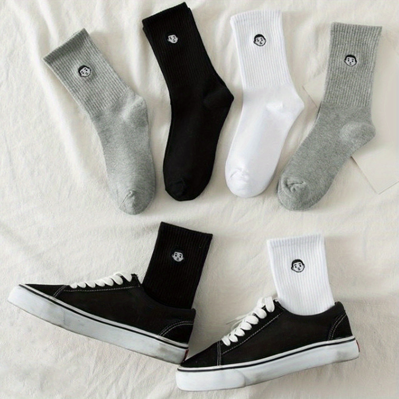 Cute Cartoon Embroidery & Comfy College Style Women's Socks