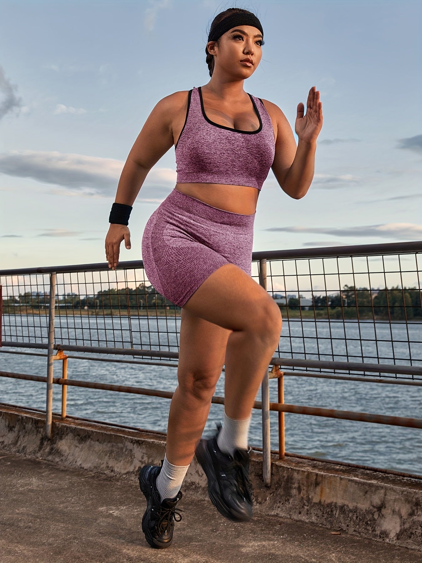  Women's Seamless High Rise Skinny Fitness Shorts