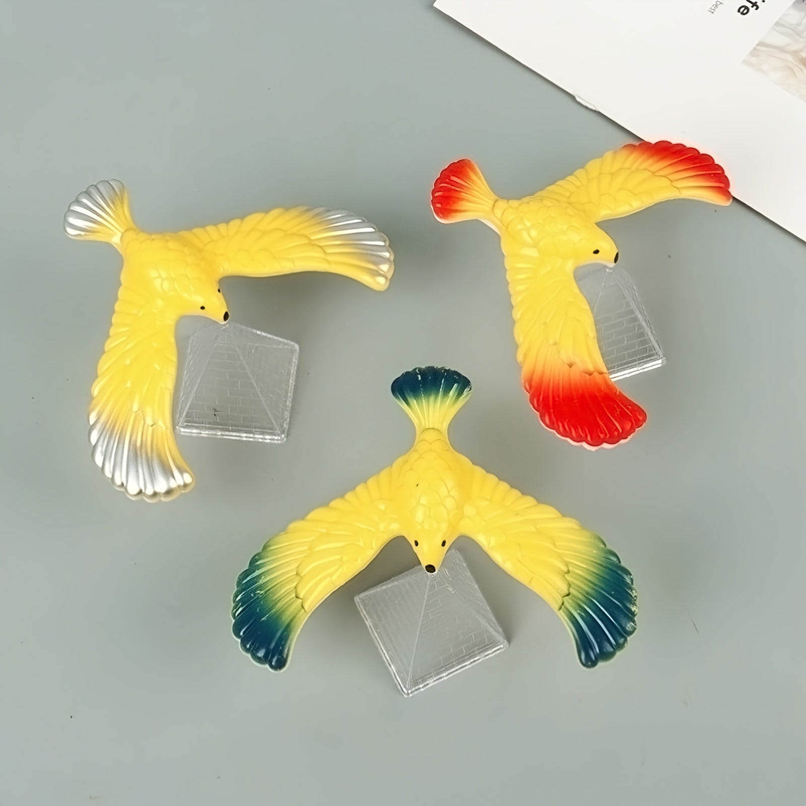 Magical Balancing Eagle Toy Desktop Plaything Ornament Random Fiddling Gift