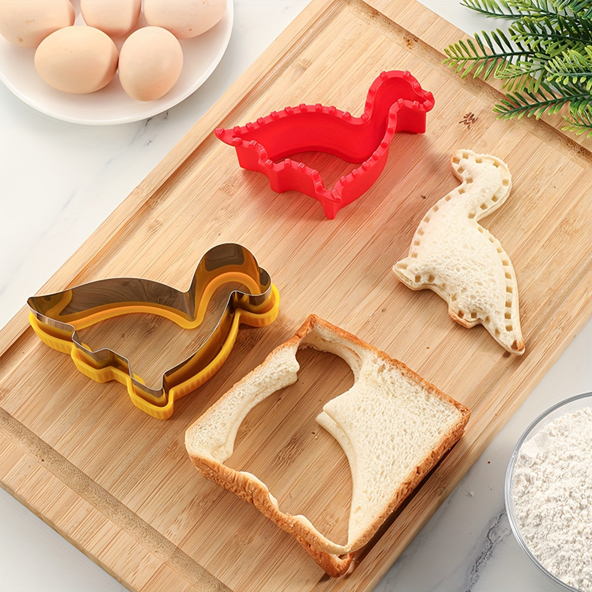 2pcs Dino Sandwich Cutter & Sealer Set Kitchen Gadgets