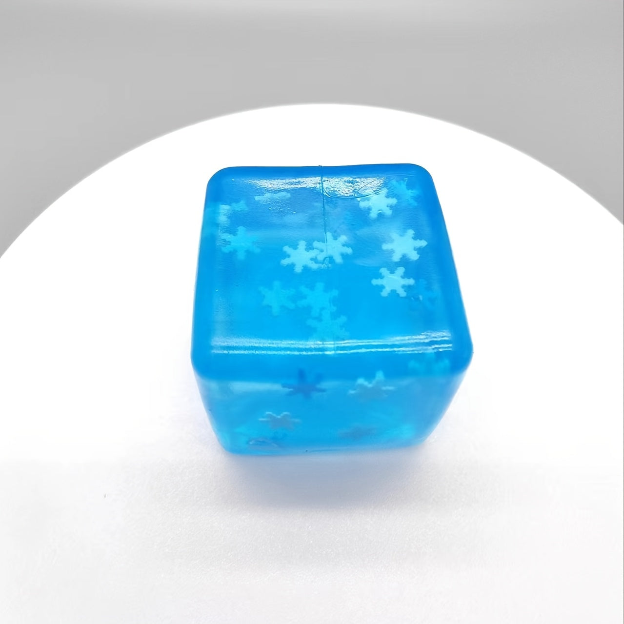 Sky Squeeze Relax Toy Slowly Rebound Snowflake Cube Fun Office Gift