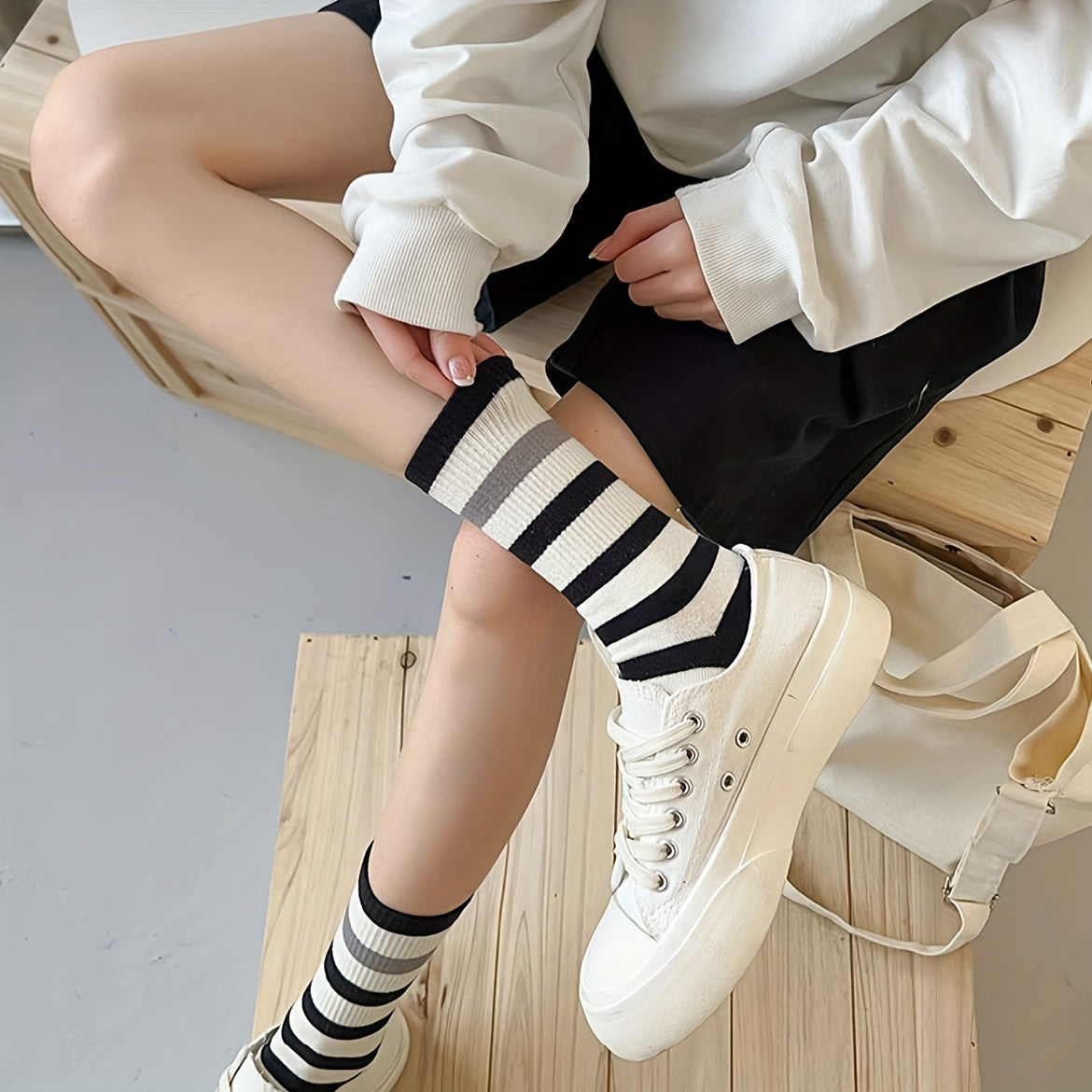 5 Pairs Stripe & Letter Print Ribbed Socks Women's Stockings