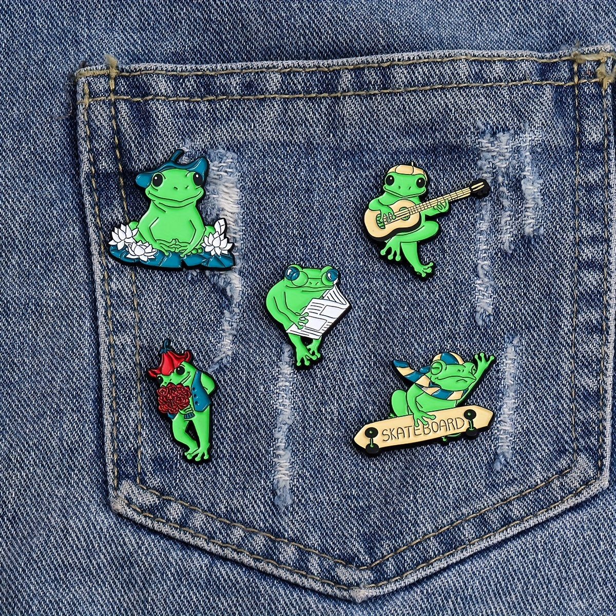 Frog Shaped Green Brooch Alloy Cartoon Pin
