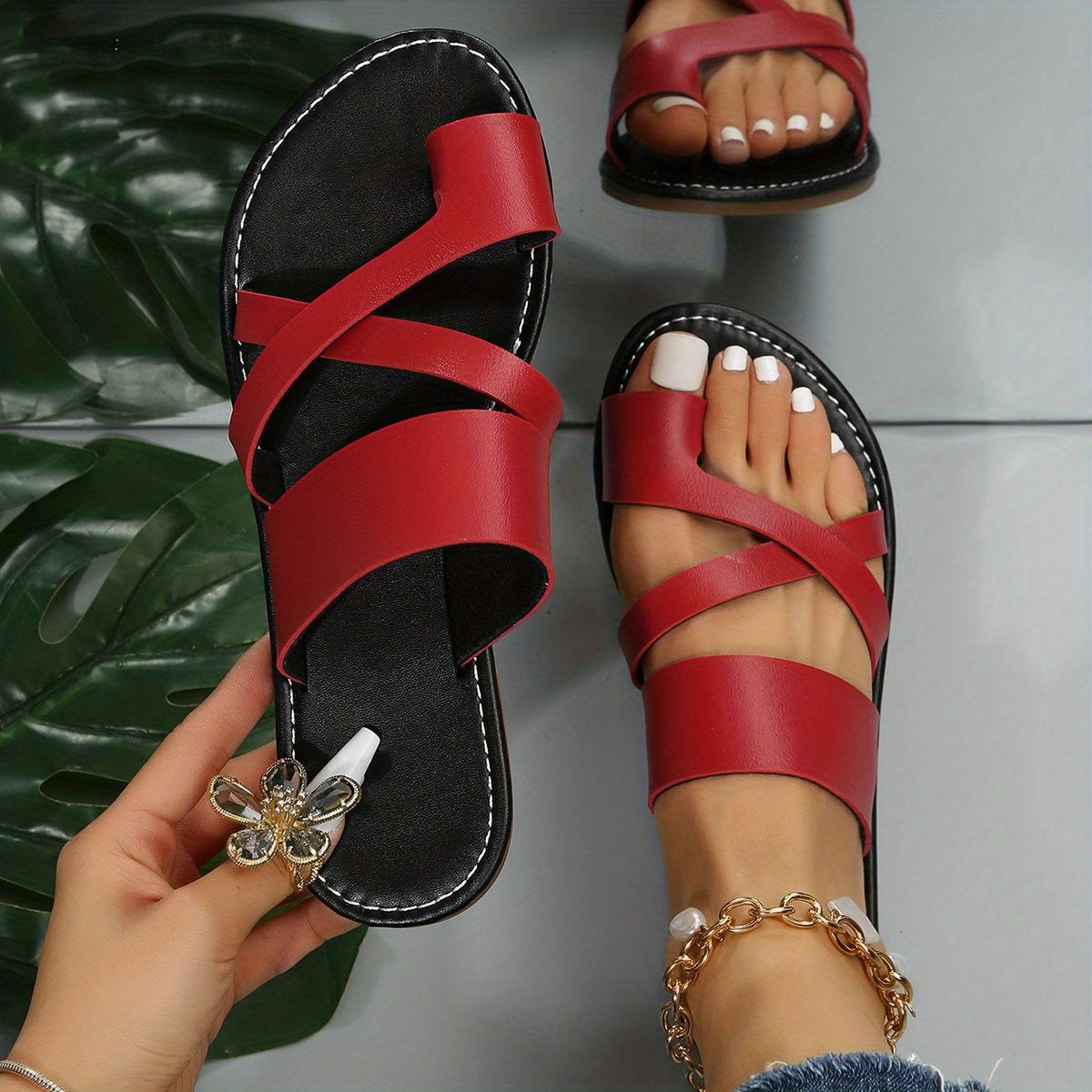 Women's Toe Loop Flat Slides Faux Leather Shoes Casual Summer Beach Slides
