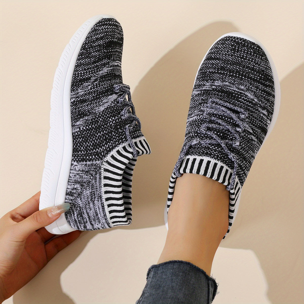 Women's Knitted Running Shoes Lightweight Low Top Sneakers