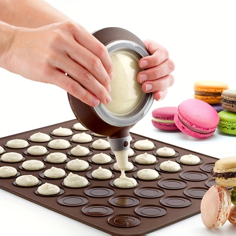 Macaron Making Kit 30 Cavity Silicone Mat Baking Pan and Pipping Pot
