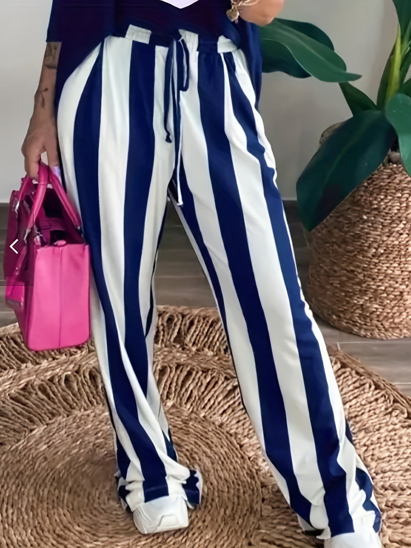  Anchor Print Crew Neck Tee & Striped Pants Outfits