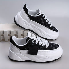 Women's Breathable Mesh Platform Sneakers Casual Lace Up Outdoor Shoes