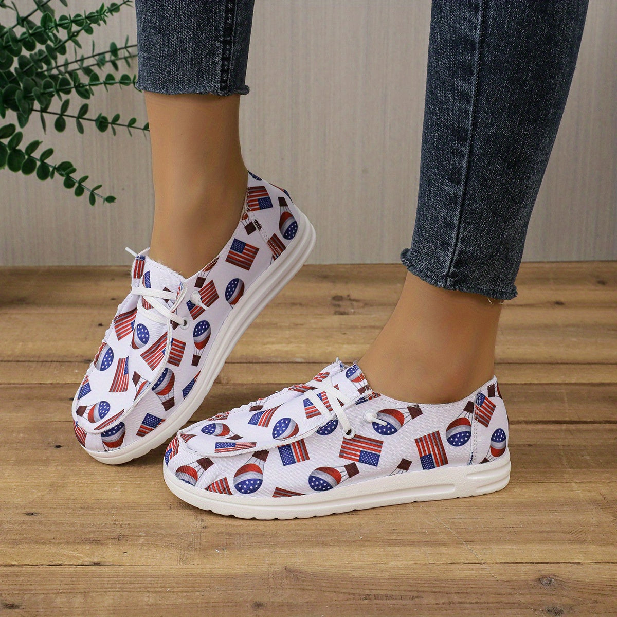 Women's Flag Pattern Flat Loafers Low Lace Up Round Toe Lightweight Shoes