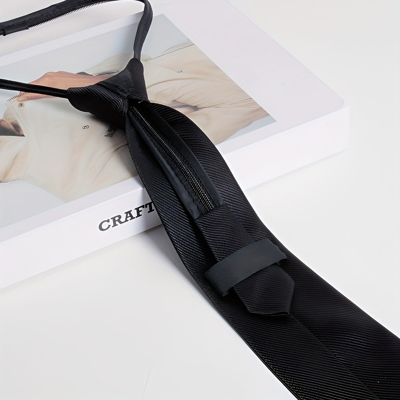 Minimalist Campus Style Solid Tie