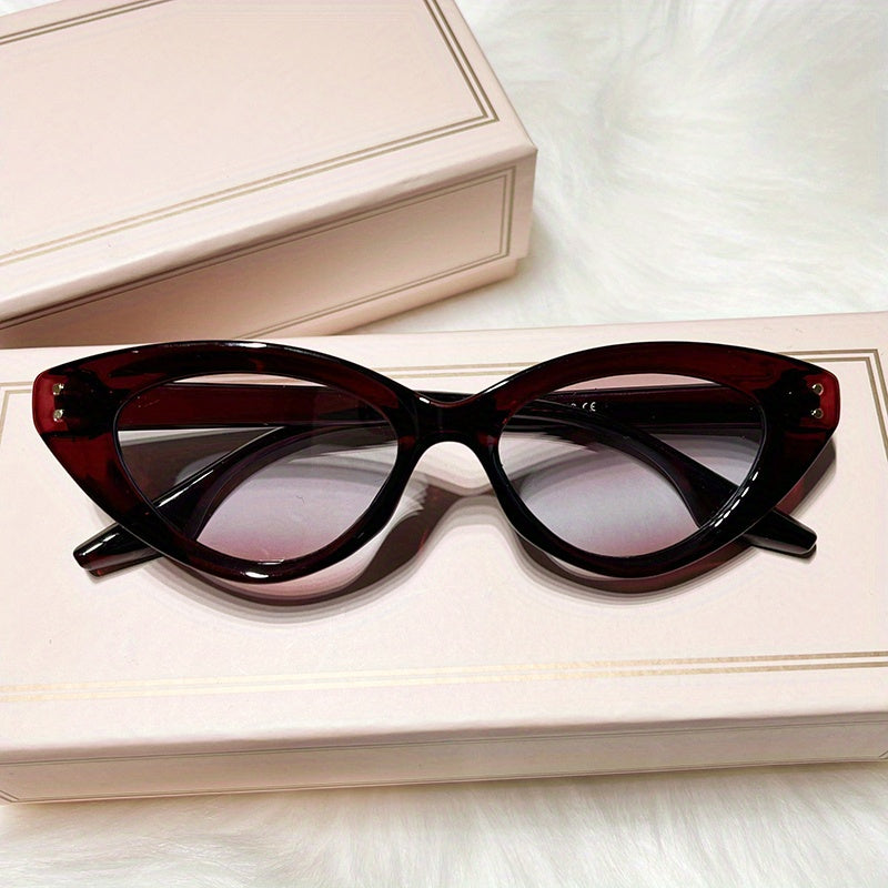 Cat Eye Sunglasses UV400 Gradient Lens Triangle Frame Glasses