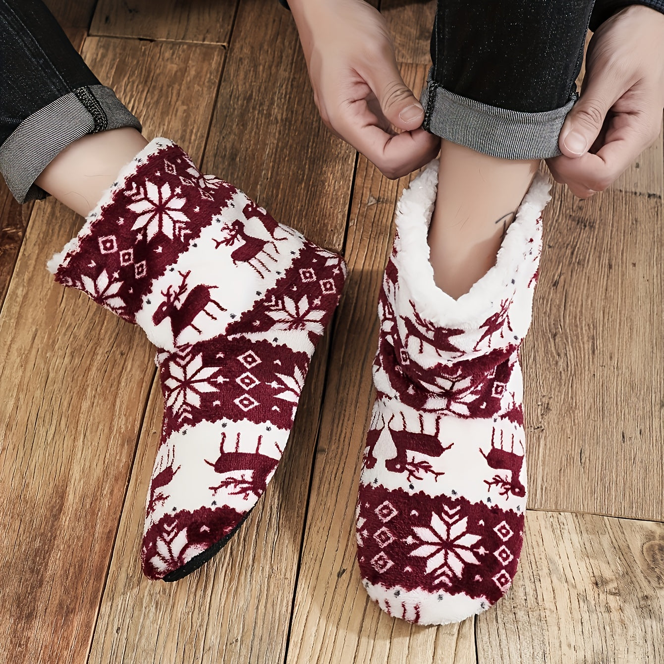 Christmas Plush Cozy House Slippers Anti-skid Slip-on Shoes Bootie for Men