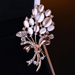 Golden Flower Bouquet Brooch Corsage Scarf Clips Pins Brooches