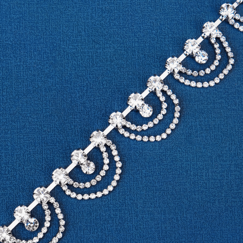 Rhinestone Headband With Comb Soft Chain Back Head Hair Tassel