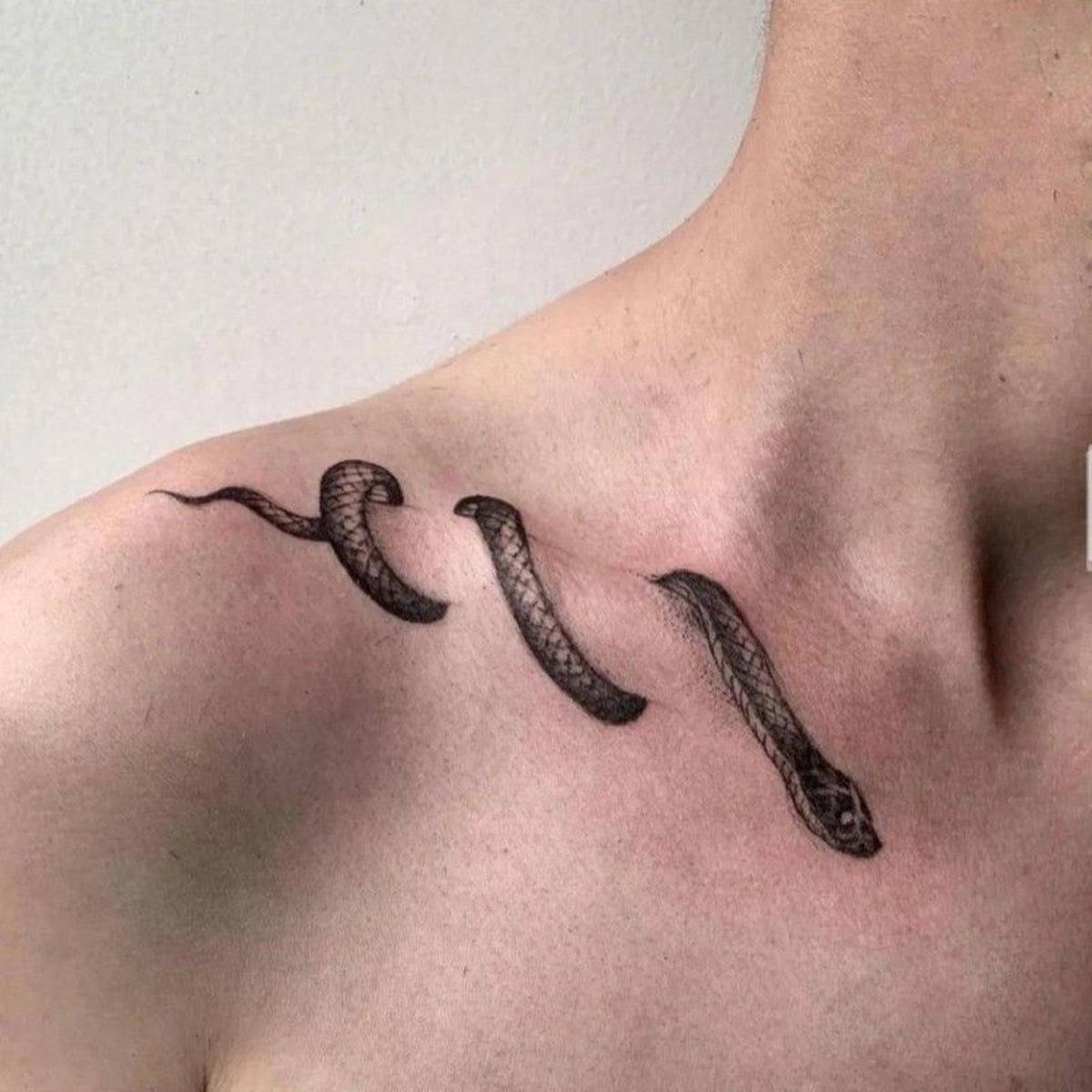 Waterproof Snake Pattern Temporary Tattoo - Bold Statement Accessory