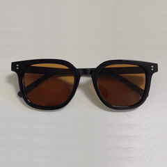 Square Sunglasses Rivet Decor Glasses UV400