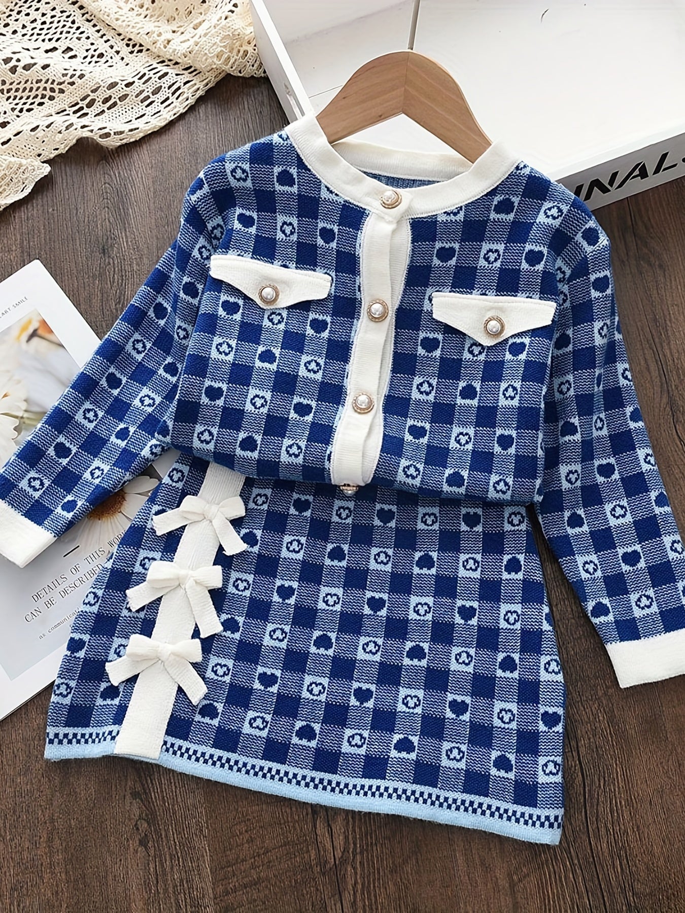 Toddler Girl's Cable Knit 2pcs Plaid Pattern Cardigan & Bowknot Decor Skirt Set