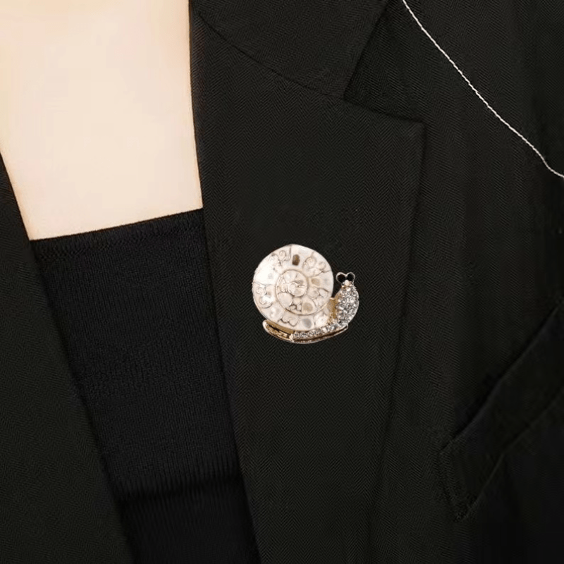 Snail Enamel Brooch Animal Charm Corsage Clothing Scarf Buckle Gift