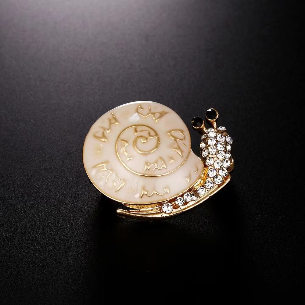 Snail Enamel Brooch Animal Charm Corsage Clothing Scarf Buckle Gift