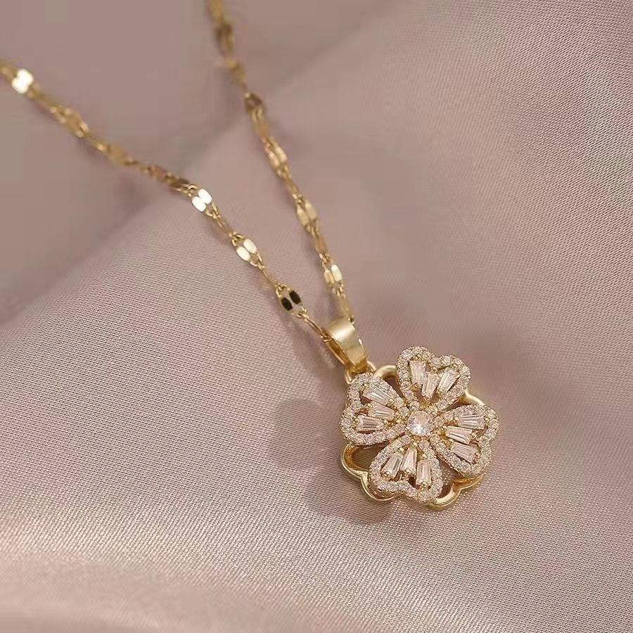 18k Golden Plating Clover Pendant Necklace Elegant Jewelry