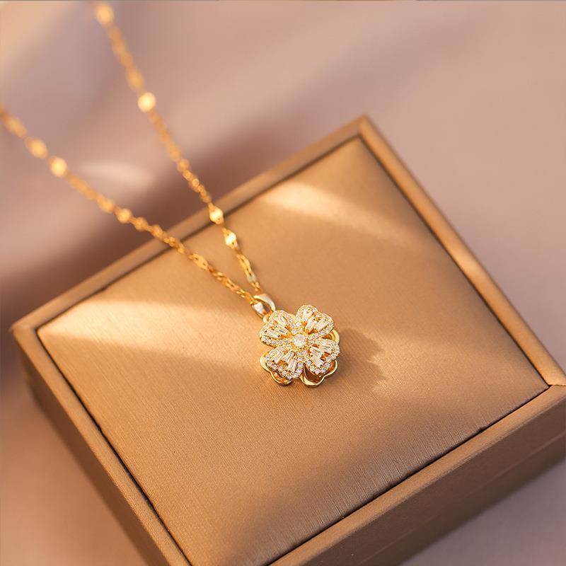 18k Golden Plating Clover Pendant Necklace Elegant Jewelry